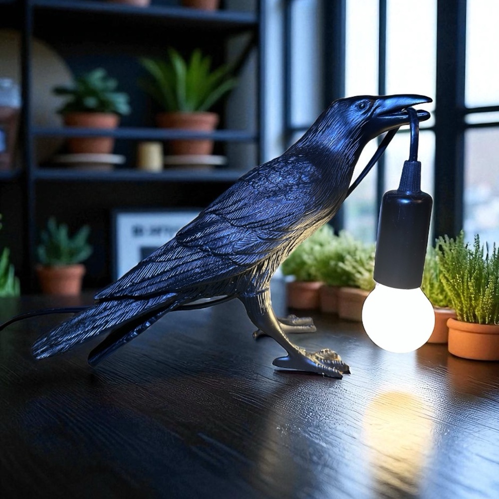 13”x6.5” Raven Lamp
